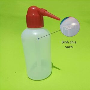 Bình tia 250ml vòi ngang nắp đỏ