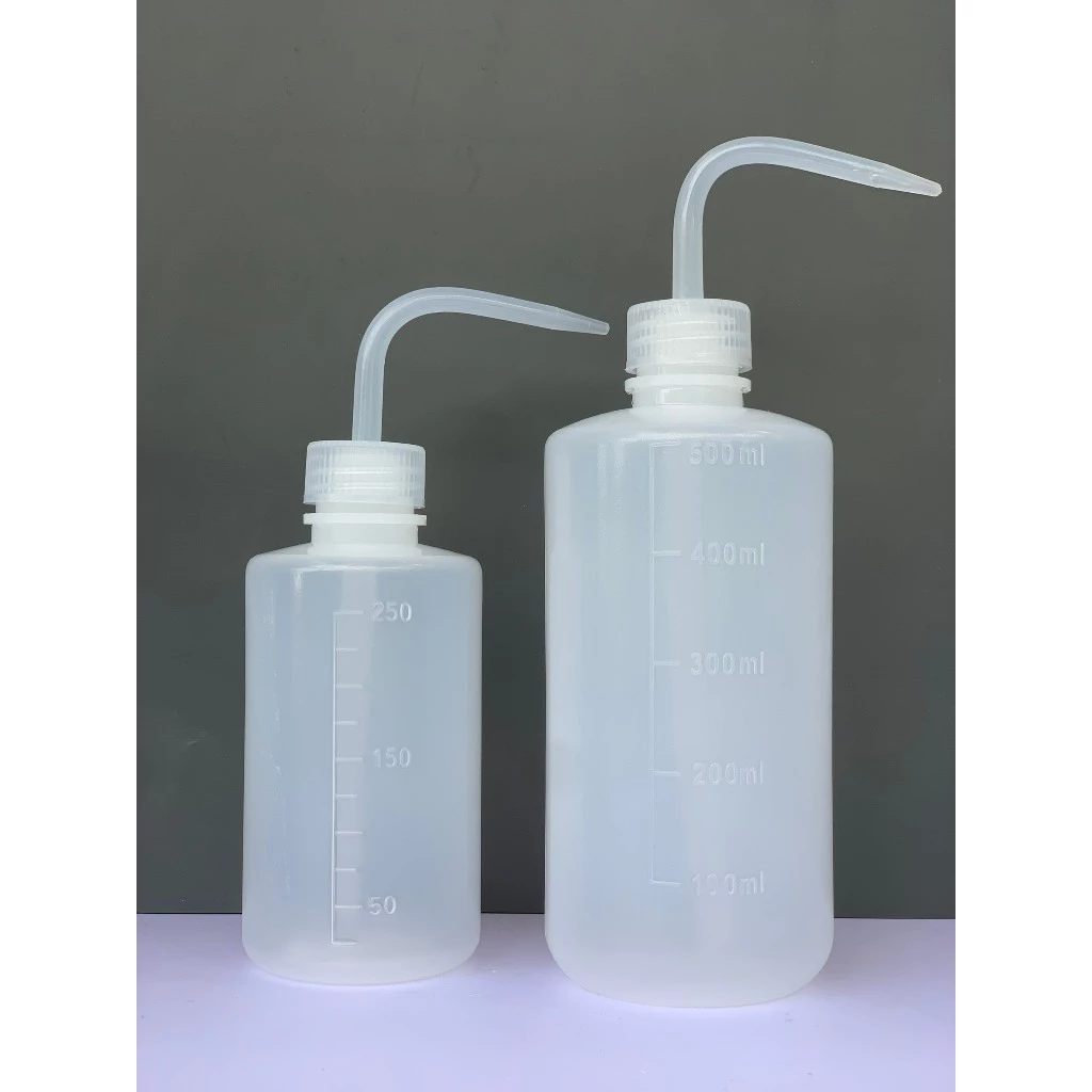 Khám Phá Ưu Điểm Nổi bật của Bình Tia Nhựa 500ml - Giải Pháp Đựng Chất Lỏng Tiện Lợi Cho Mọi Nhà